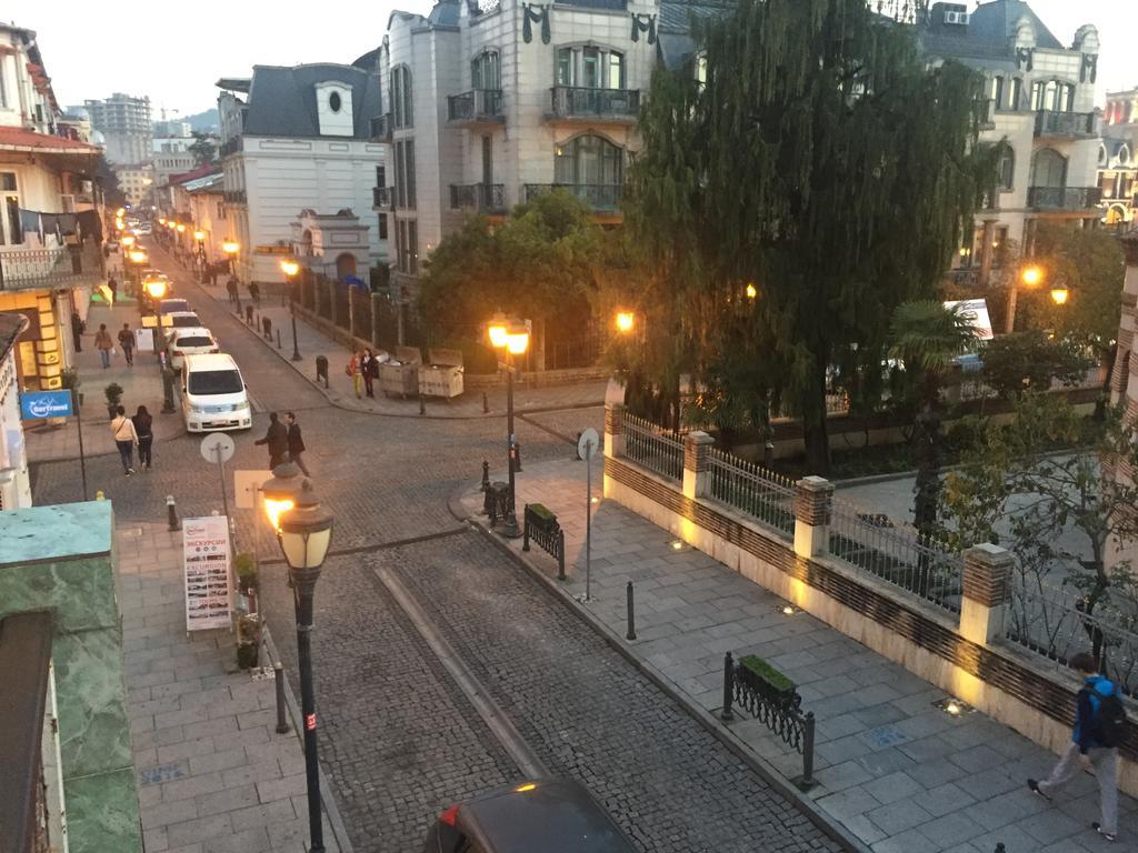 Apartment On Zviad Gamsakhurdia 21 巴统 外观 照片